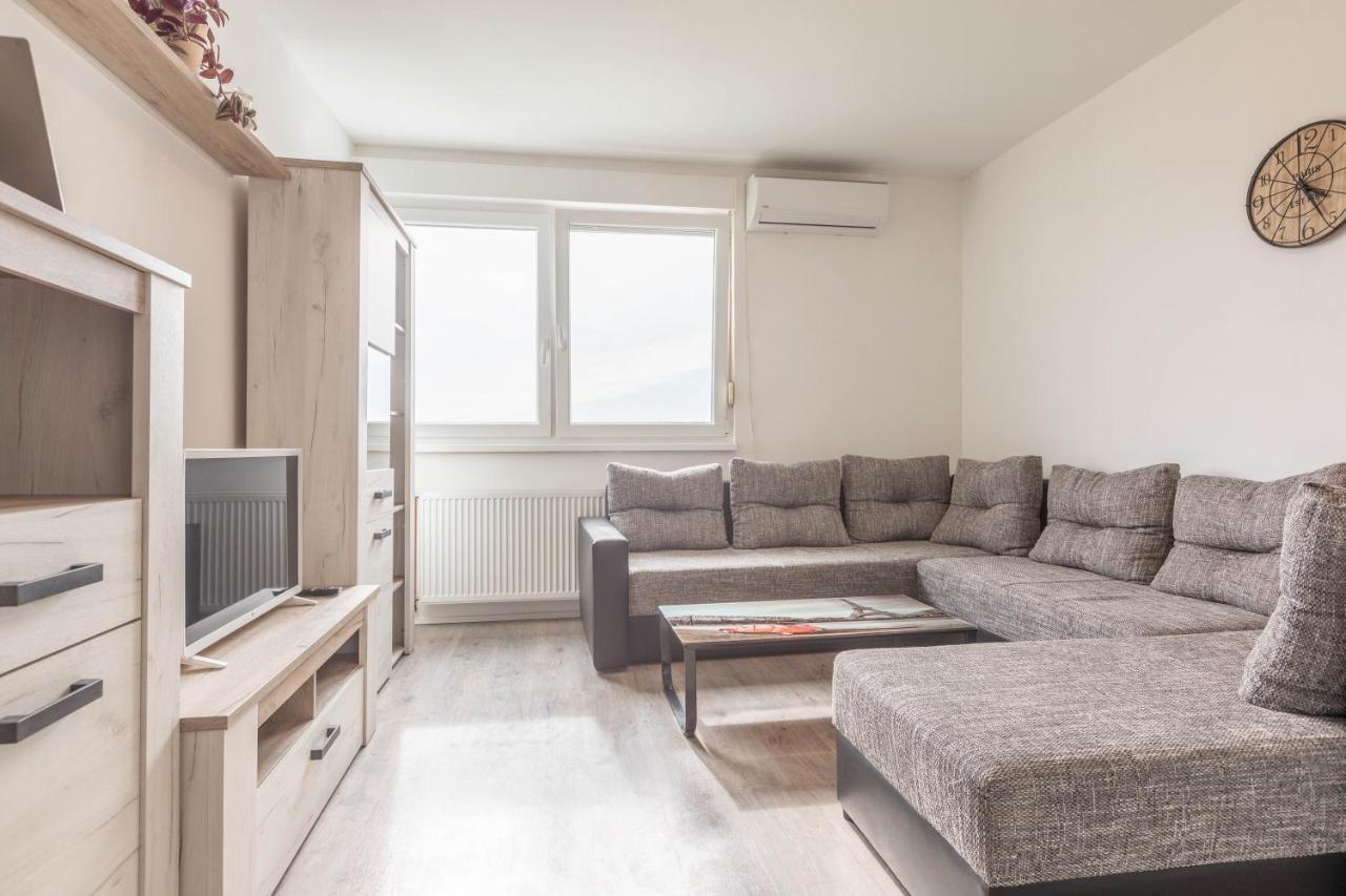 Cosy Apartment Hugo Osijek Eksteriør bilde