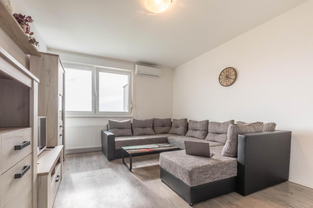 Cosy Apartment Hugo Osijek Eksteriør bilde